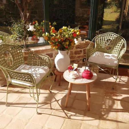 Les Berges De La Planchette Bed & Breakfast Yvignac-la-Tour Exterior photo